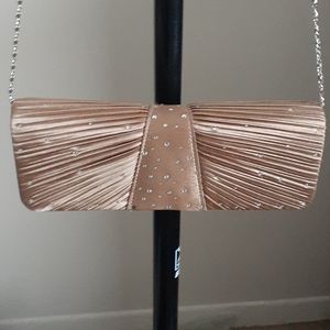 Jessica Gold Clutch with Internal Crossbody Strap (1)